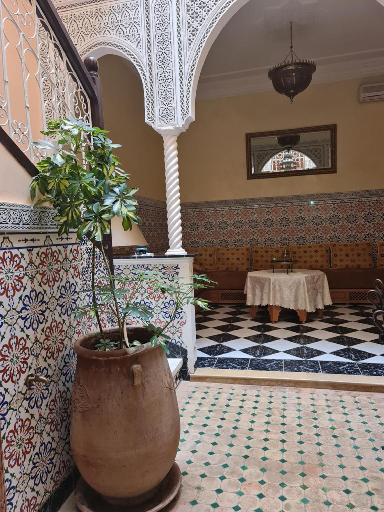 Riad Bab Almadina Marrakesh Bagian luar foto